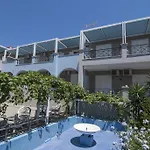 Hotel Epavlis 3*