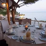 Epavlis 3*