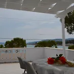 Hotel Epavlis 3*