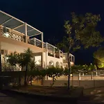 Epavlis Hotel 3*