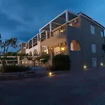Epavlis Porto Heli