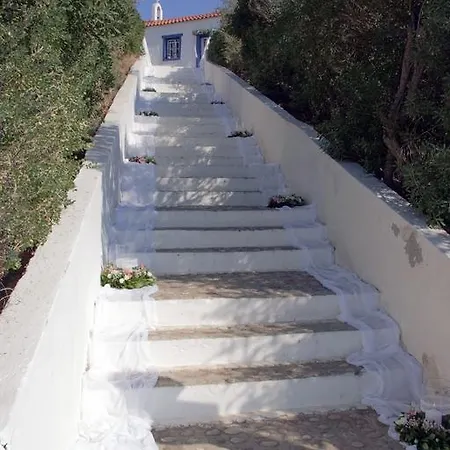 Hotell Epavlis Beach Resort