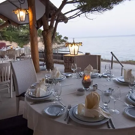 Epavlis 3* Porto Cheli