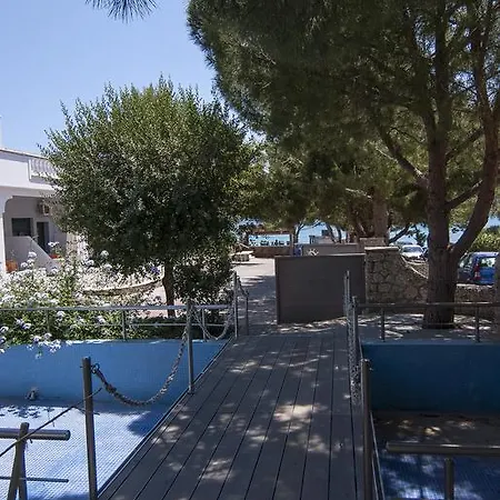Epavlis Hotel