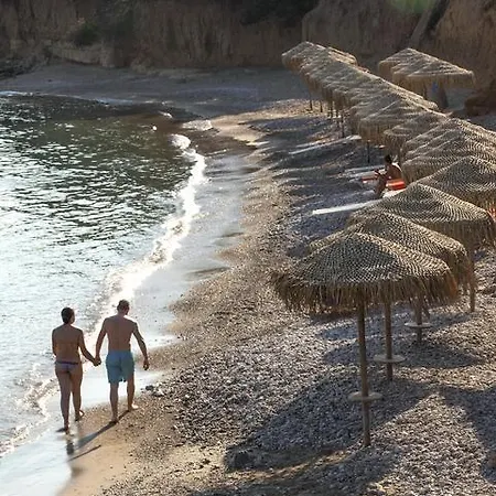 Epavlis Beach Resort Hotell 3*