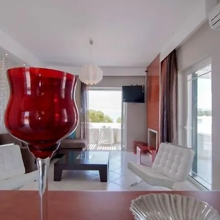 Epavlis 3* Porto Cheli