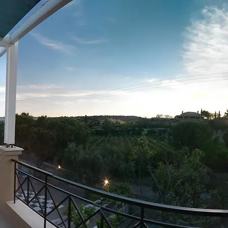 Epavlis Hotel 3*