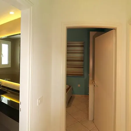 Epavlis Beach Resort Hotell 3*