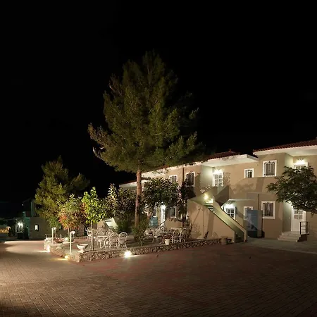 Epavlis 3*