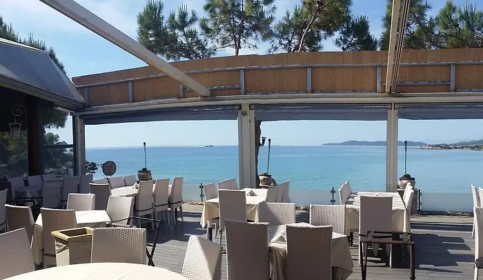 Epavlis 3* Porto Cheli