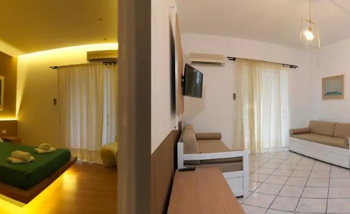 Epavlis Hotel 3*